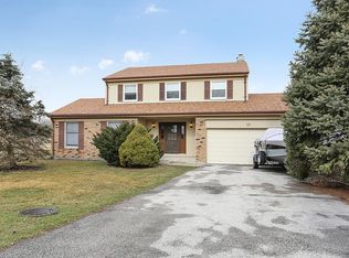 15 S Melanie Ct, Crete, IL 60417