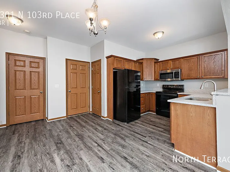 3301 N 103rd Pl — Photo 1