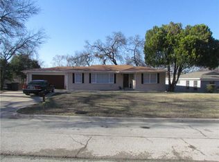 2133 Kingsdale Dr, Fort Worth, TX 76119