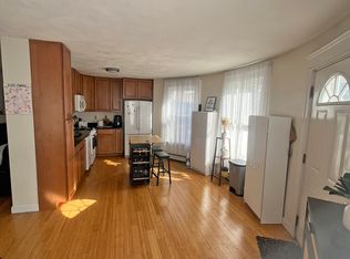 135 Walnut St APT 1, Somerville, MA 02145