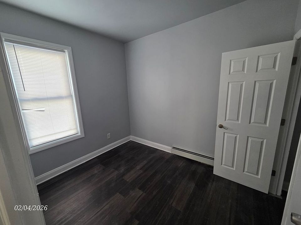 2nd image of 529 14th Ave APT 1