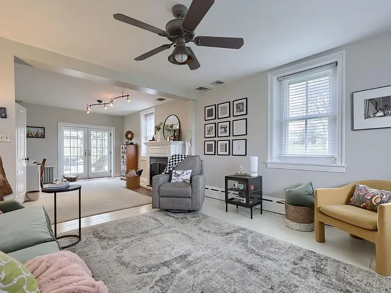 2047 Jarvis Rd — Photo 27