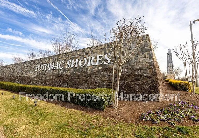 2425 Morgans Point Dr — Photo 99