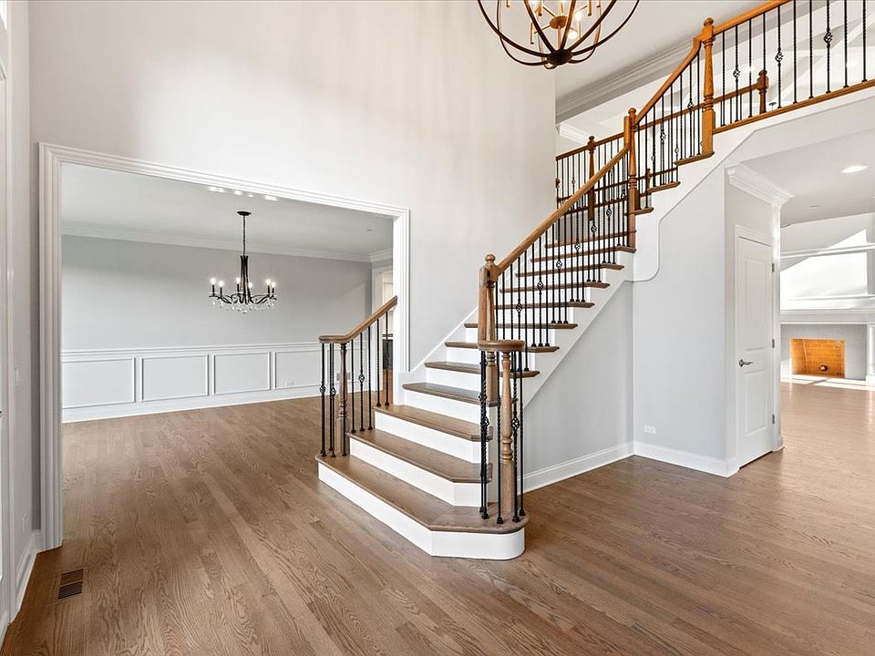 2nd image of 2 Morgan Ln
