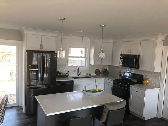 5th image of 401 Parkview Dr