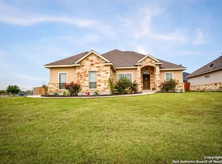 101 Park Way, Poth, TX 78147