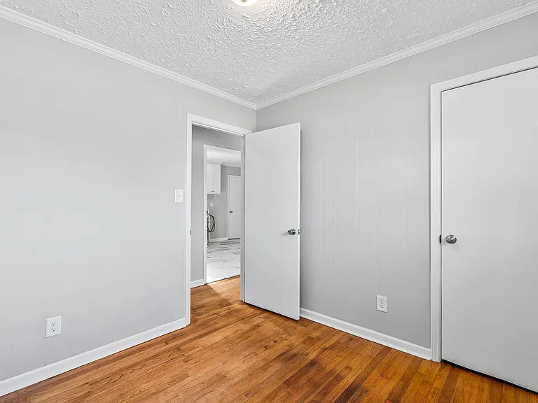 519 W Florida St — Photo 6
