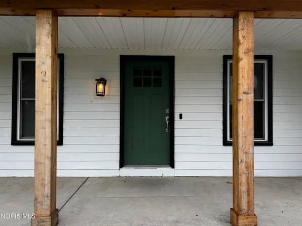 8409 Schadel Rd, Waterville, OH 43566
