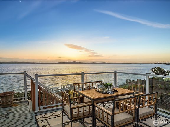 4th image of 5637 Beach Drive SW