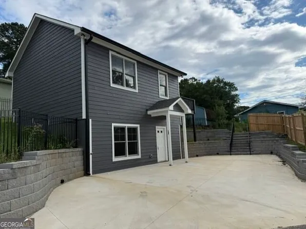180 Lowry St, Ball Ground, GA 30107