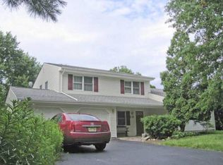 39 Brooklawn Dr, East Windsor, NJ 08520