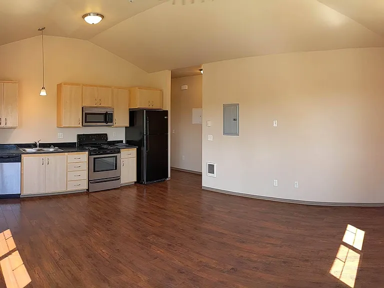 1933 Hilyard St - Great Room 1933 Hilyard St - Great Room