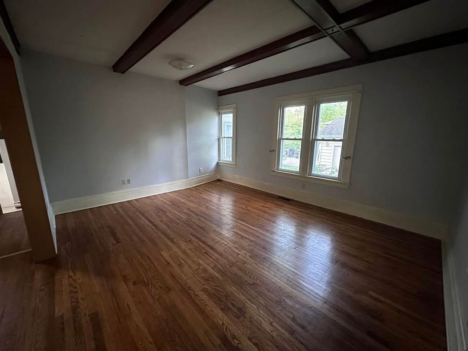 1st image of 3104 Grand Blvd