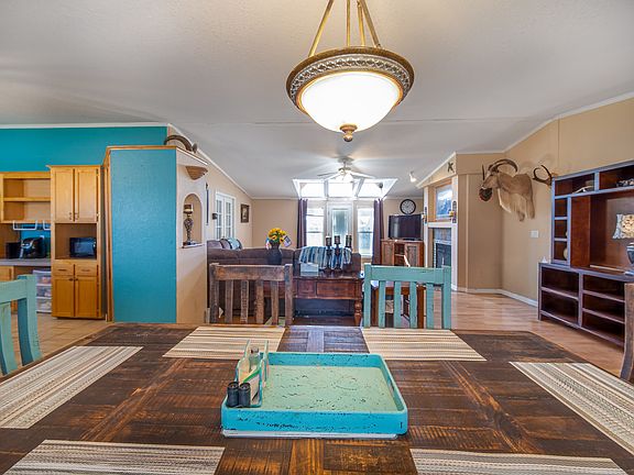 5th image of 1011 Seneca Ln