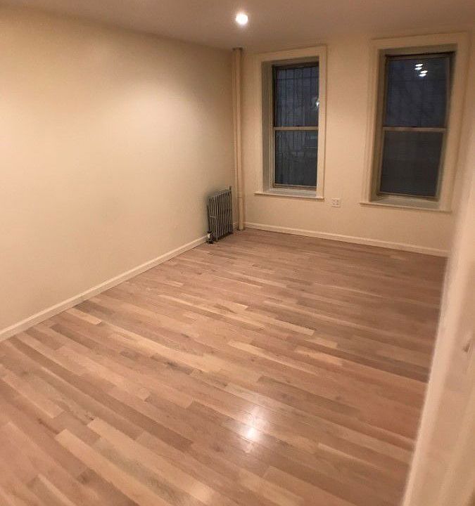 1st image of 247 Wadsworth Ave APT 1R