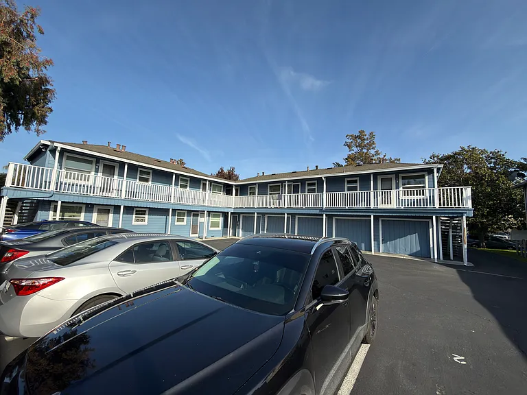 675 Johanna Ave #3 — Photo 15