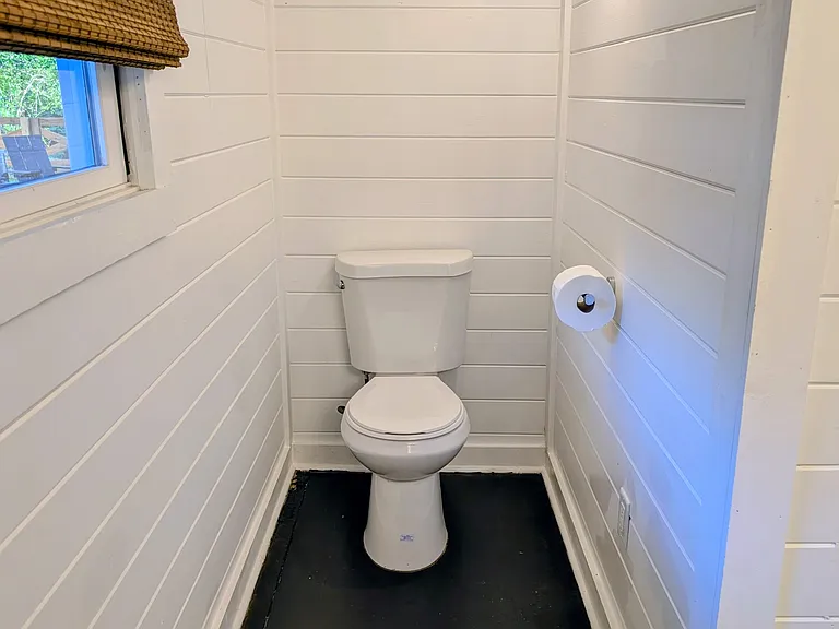 10 Oasis Rd — Photo 29