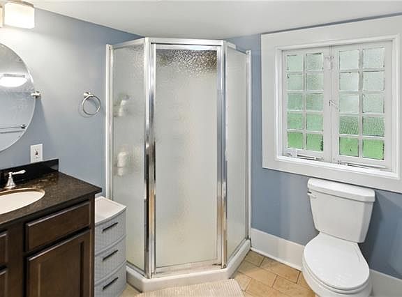 5th image of 1438 Broadway St #B
