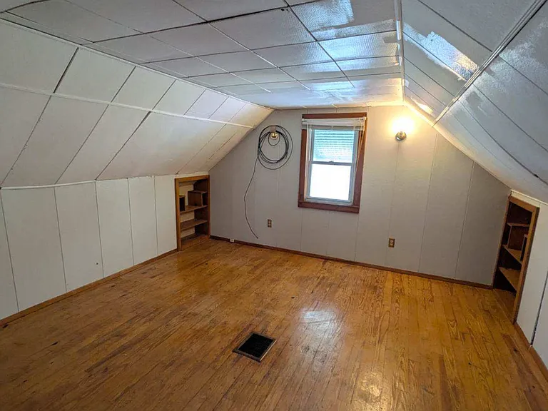 21113 Watson Maple Hts — Photo 11
