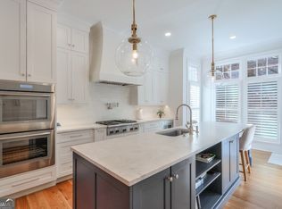 235 Founders Mill Ct, Roswell, GA 30075