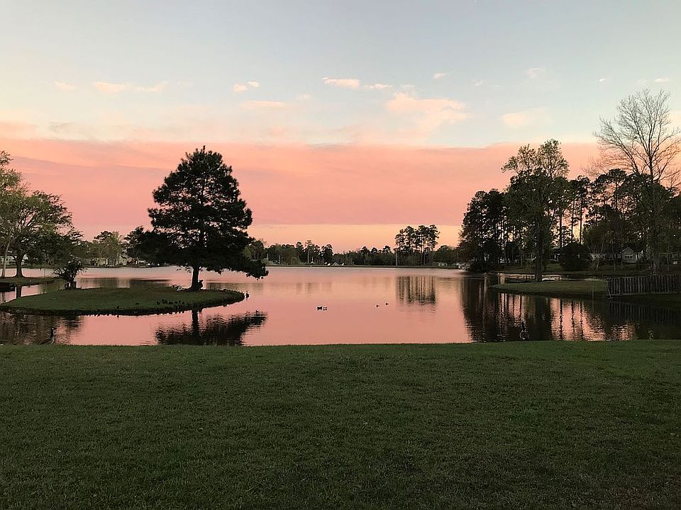 From the deck to the lake