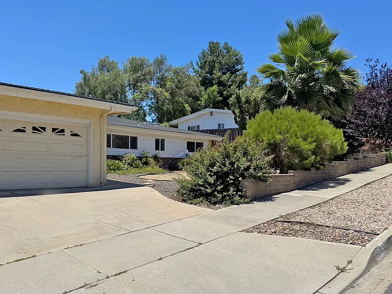 9655 Jimzel Rd — Photo 21
