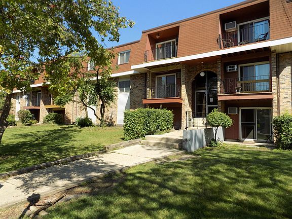 2nd image of 1065 Valley Ln #8-207