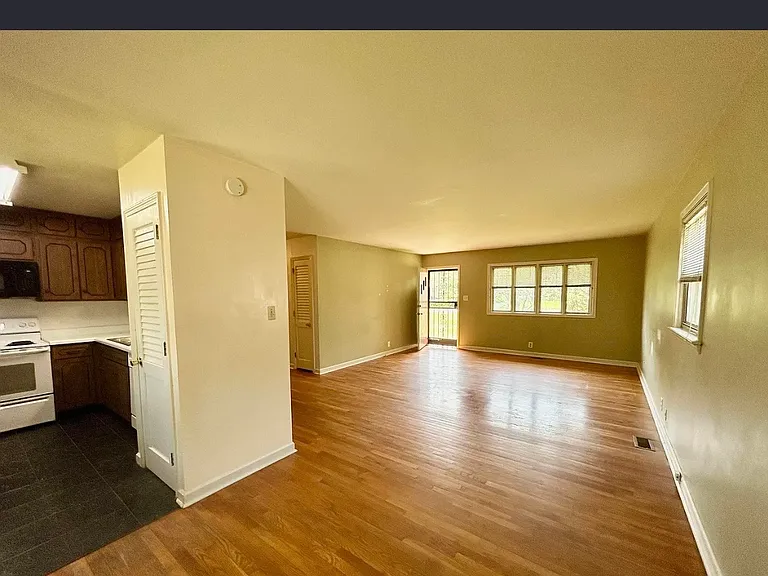 718 N 34th St — Photo 5