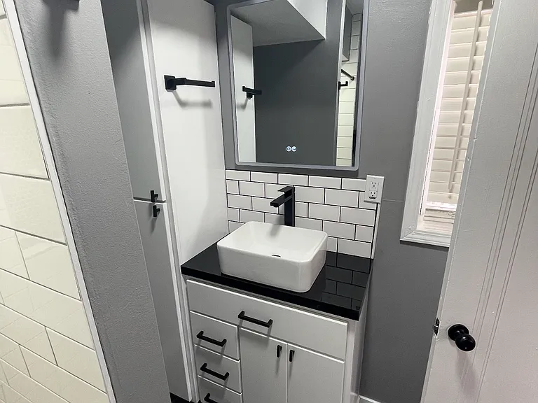 903 Burton St SW #2 — Photo 2