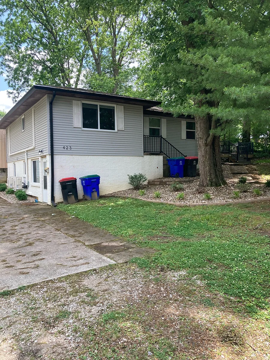 Building Photo - 423 Cypress St #2