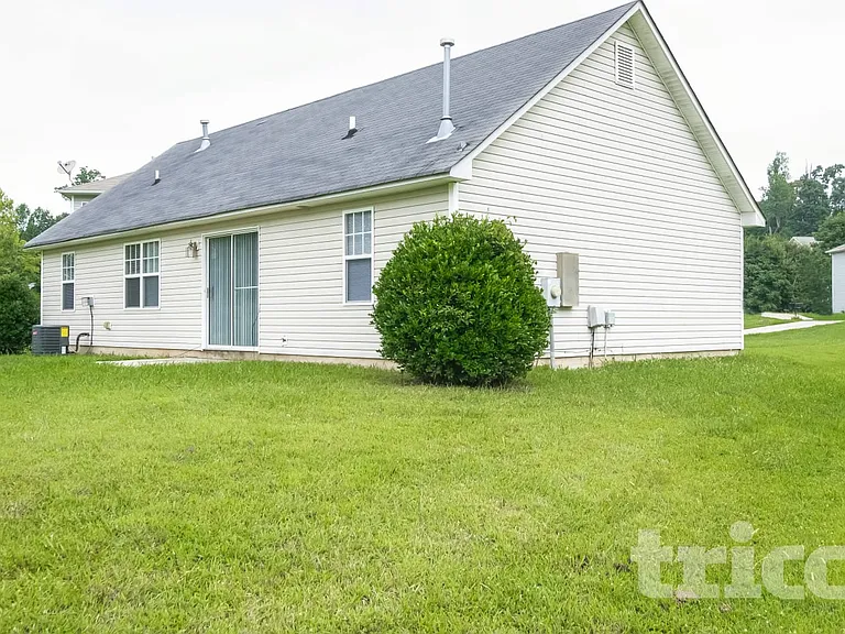 2125 Sebastiani Dr — Photo 15