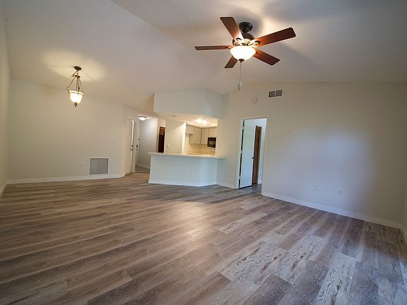 2nd image of 5743 Deer Hollow Trl