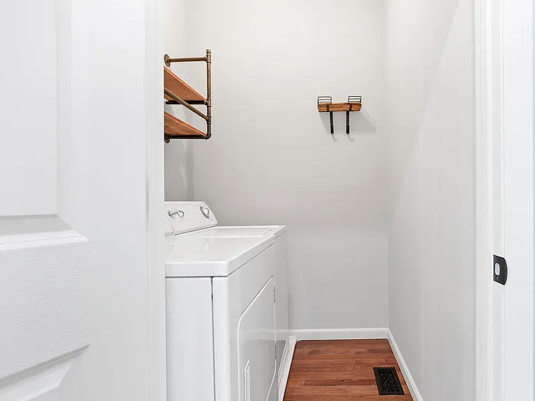 7236 Upper Albany Dr — Photo 42