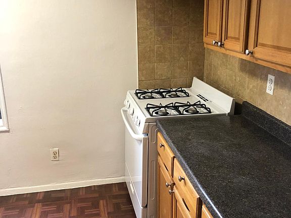4th image of 14431 41st Ave APT 2D