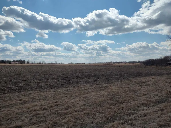300X Manchester Rd, South Beloit, IL 61080