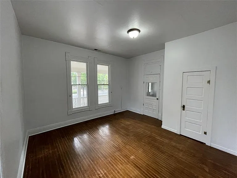 306 Walter St SE — Photo 24