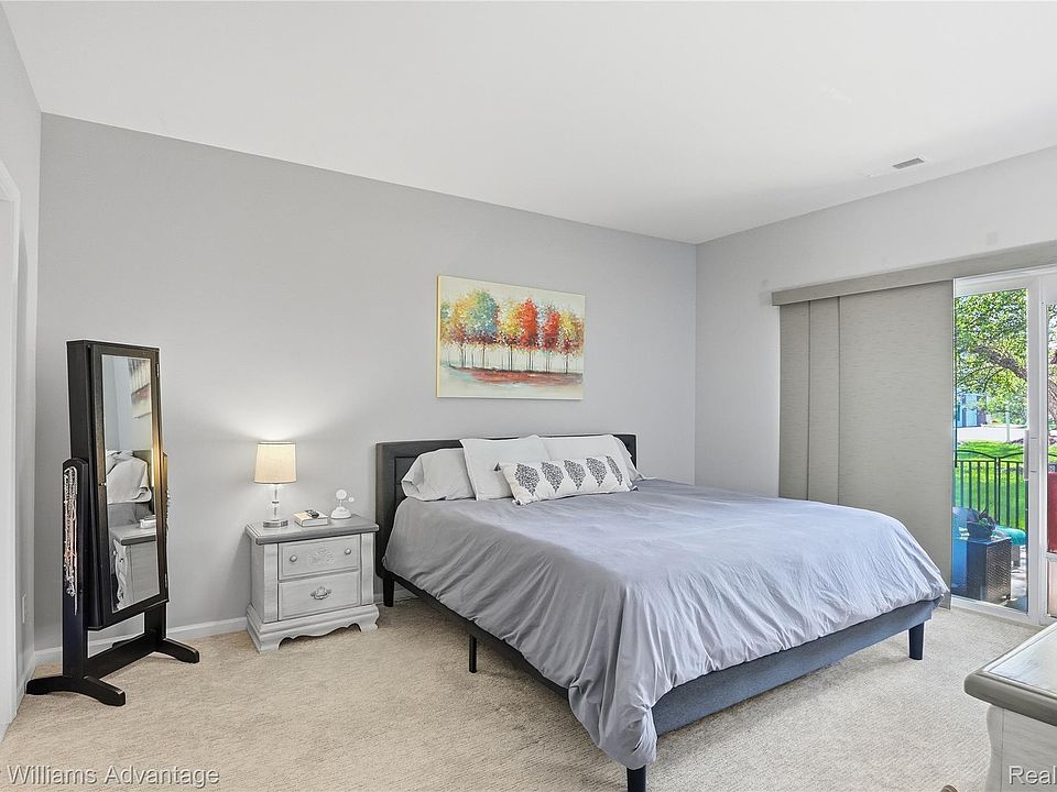 16747 Carriage Way, photo 21
