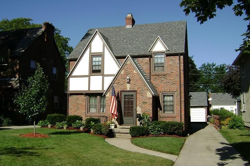 3819 Elmhurst-Front