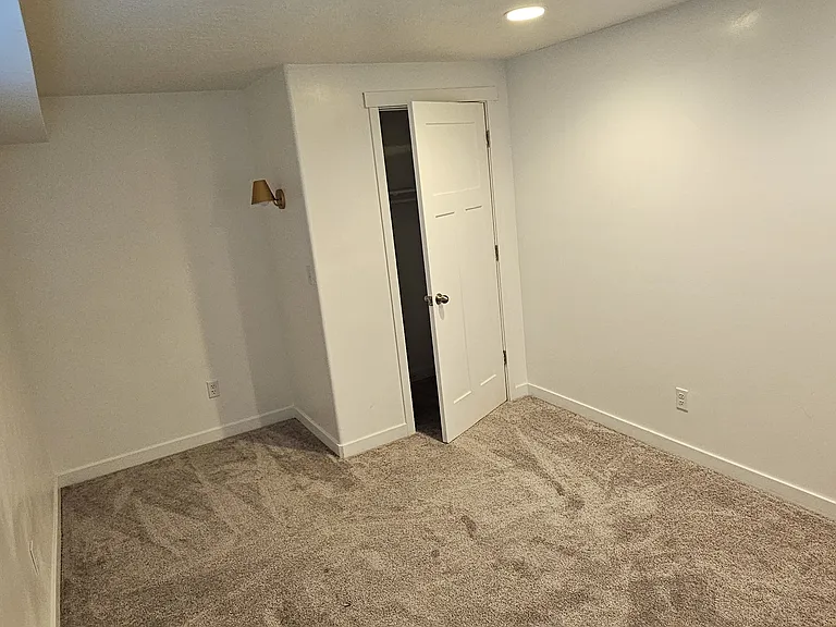 629 W Life Dr — Photo 9