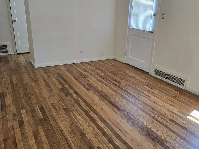 39 Bunce Dr — Photo 1
