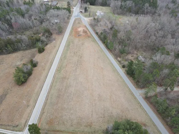 2755 Airport Rd, Chase City, VA 23924