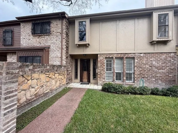 97 Lake Shore Dr, Corpus Christi, TX 78413