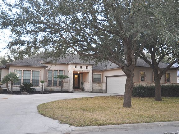 2nd image of 714 JACK NICKLAUS DR