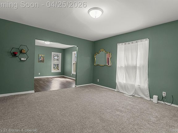 5th image of 1457 Poplar St