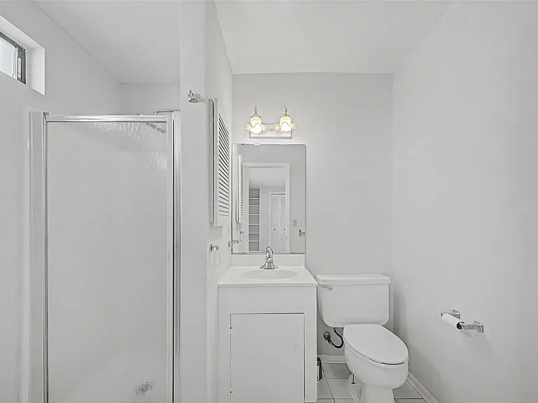 2723 Nottingham St — Photo 32