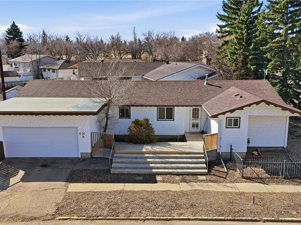 601 Centre STREET, Assiniboia, SK S0H 0B0