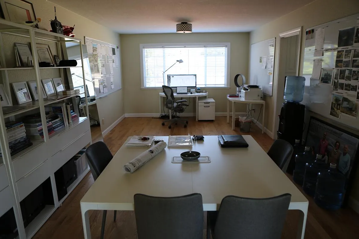 4 bed, 4132 sqft, $5,800 — Photo 2