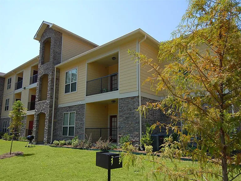 Abita View Apartments — Photo 30