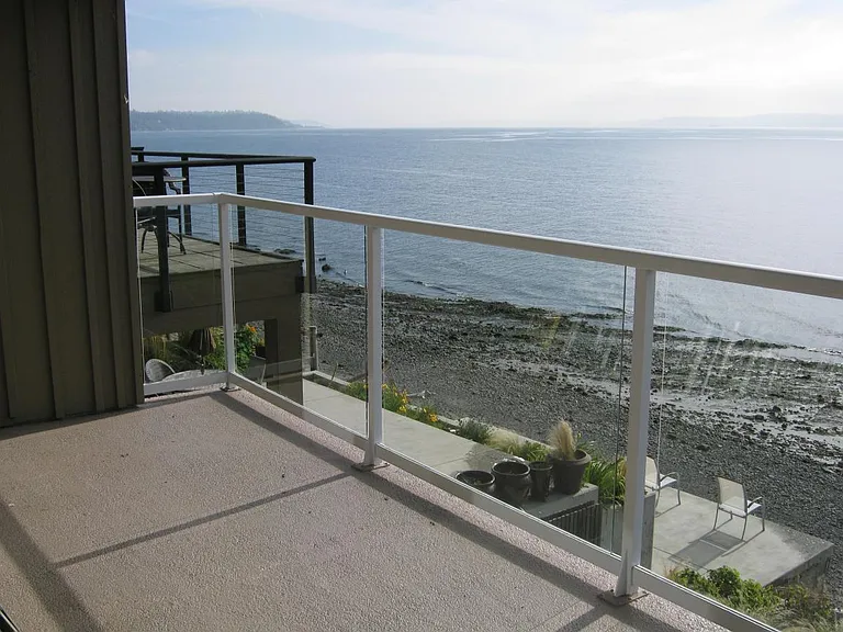 Large deck, enough for a table and several chairs