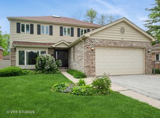 1214 W Talcott Rd, Park Ridge, IL 60068